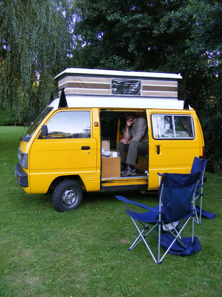 bedford-rascal-camper-09