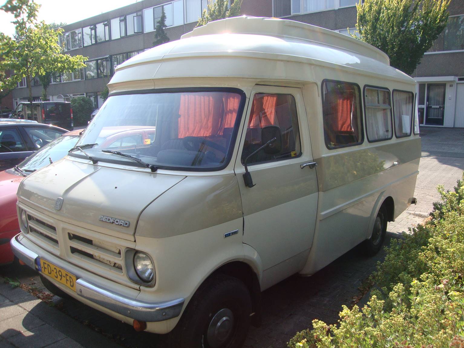 bedford-dormobile-huet-002